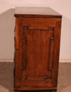 Pamono Jacobean Chest of Drawers in Oak and Walnut, 17th Century><noscript><img width=