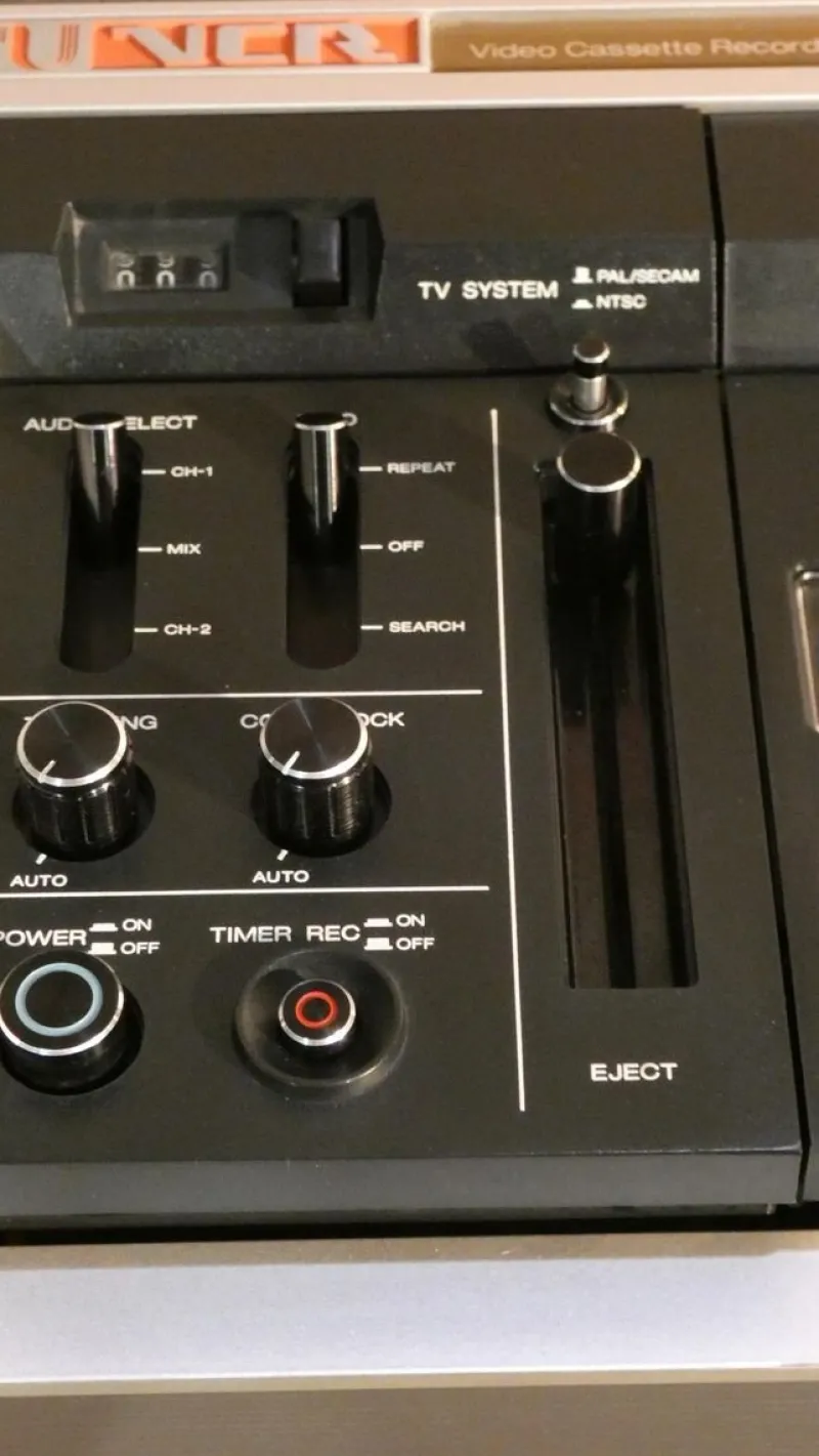 Pamono Japanese Model CR-6060RT PAL/SECAM/NTSC from JVC - Victor Company, 1979> Electronics