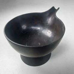 Pamono Japanese Pouring Bowl in Black Lacquered Wood, 1900s-1930s><noscript><img width=