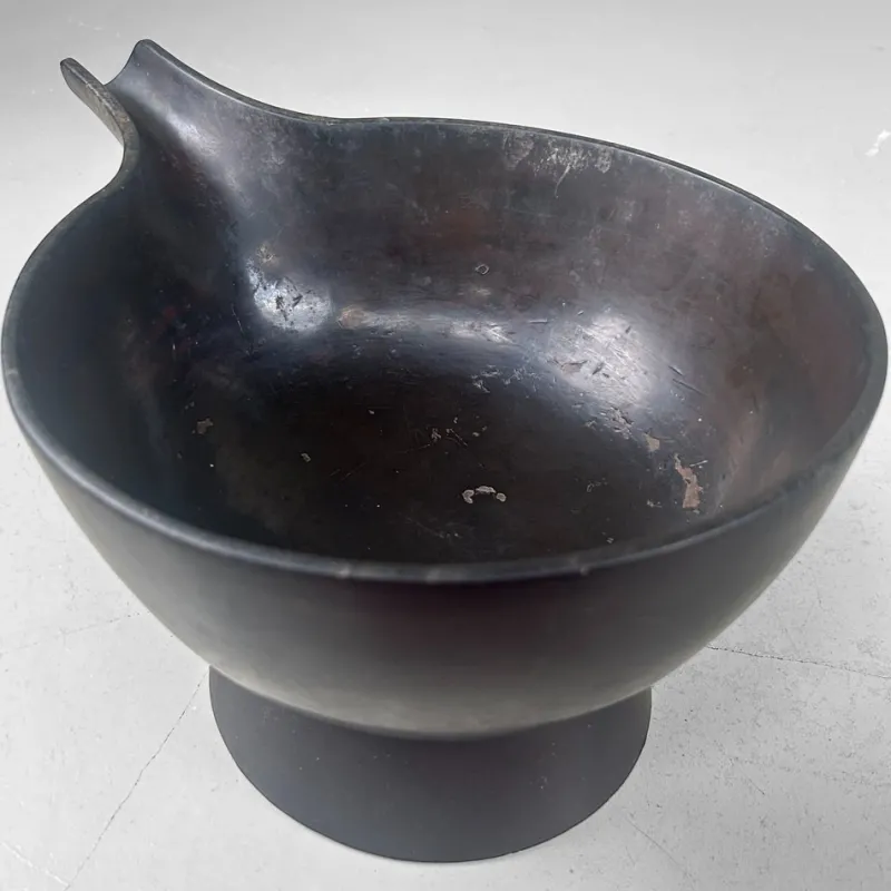Pamono Japanese Pouring Bowl in Black Lacquered Wood, 1900s-1930s> Bottles, Carafes & Jugs