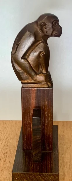 Best Pamono Johannes Bosma, Art Deco Statues of an Ape and a Cat, 1920s-1940s, Bronzes on Wooden Bases, Set of 2