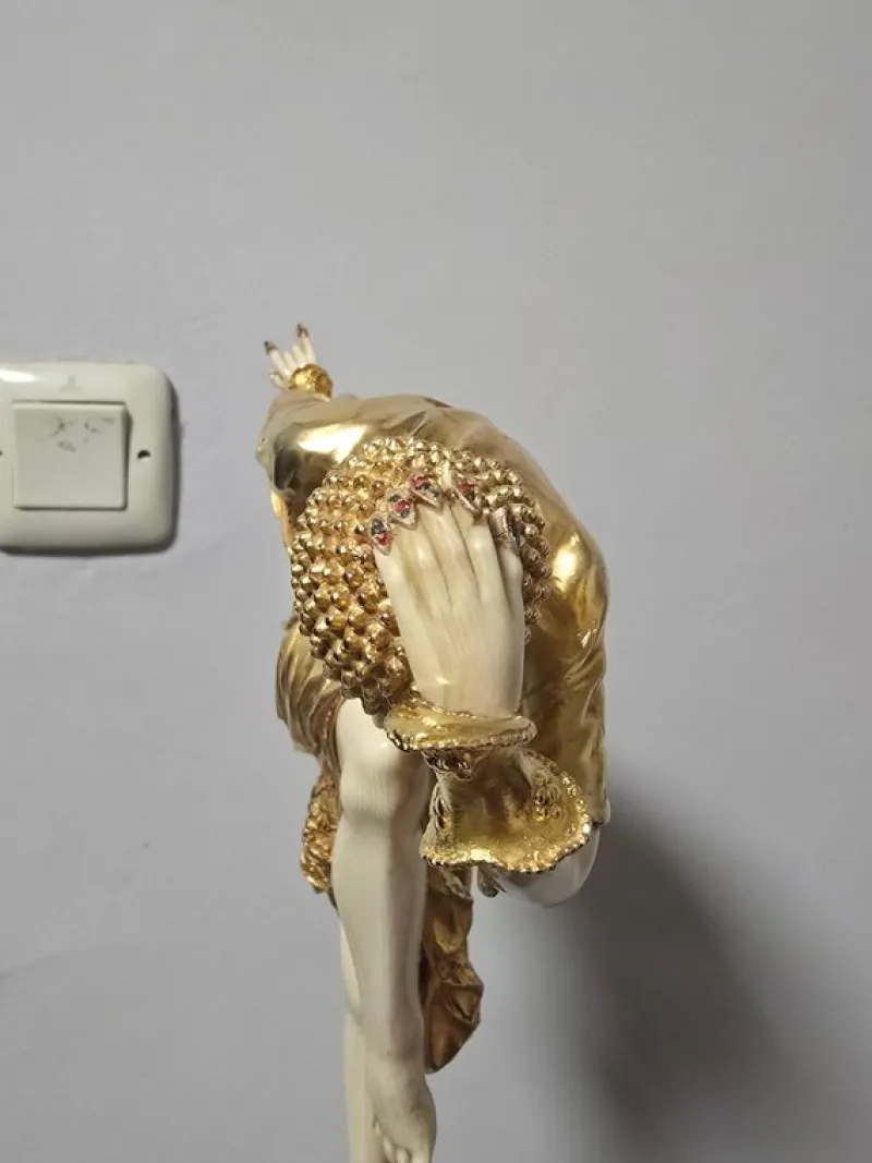 Pamono J.R. Colinet, Chryselephantine Style Sculpture, 1930, Gilt Bronze on Marble Base> Art Deco