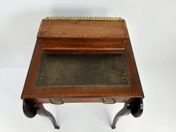 Hot Pamono Kidney-Shaped Mahogany Desk, 19th Century
