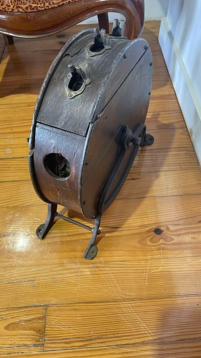 Pamono Knife Sharpener, 1800s> Cutlery & Serving Utensils