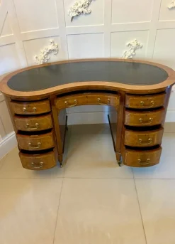 Pamono Large Antique Edwardian Inlaid Mahogany Freestanding Kidney Shaped Desk, 1900s><noscript><img width=