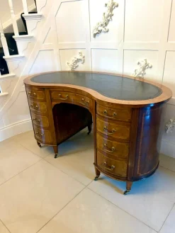 Pamono Large Antique Edwardian Inlaid Mahogany Freestanding Kidney Shaped Desk, 1900s><noscript><img width=
