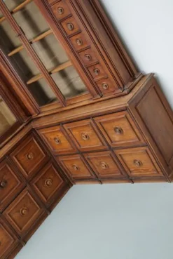 Pamono Large Antique German Pitch Pine Corner Apothecary Cabinet, 1900s><noscript><img width=