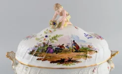 Clearance Pamono Large Antique Lidded Tureen in Hand-Painted Porcelain from Meissen