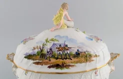 Clearance Pamono Large Antique Lidded Tureen in Hand-Painted Porcelain from Meissen