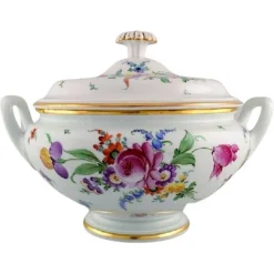Hot Pamono Large Antique Meissen Soup Tureen in Porcelain with Hand-Painted Flowers