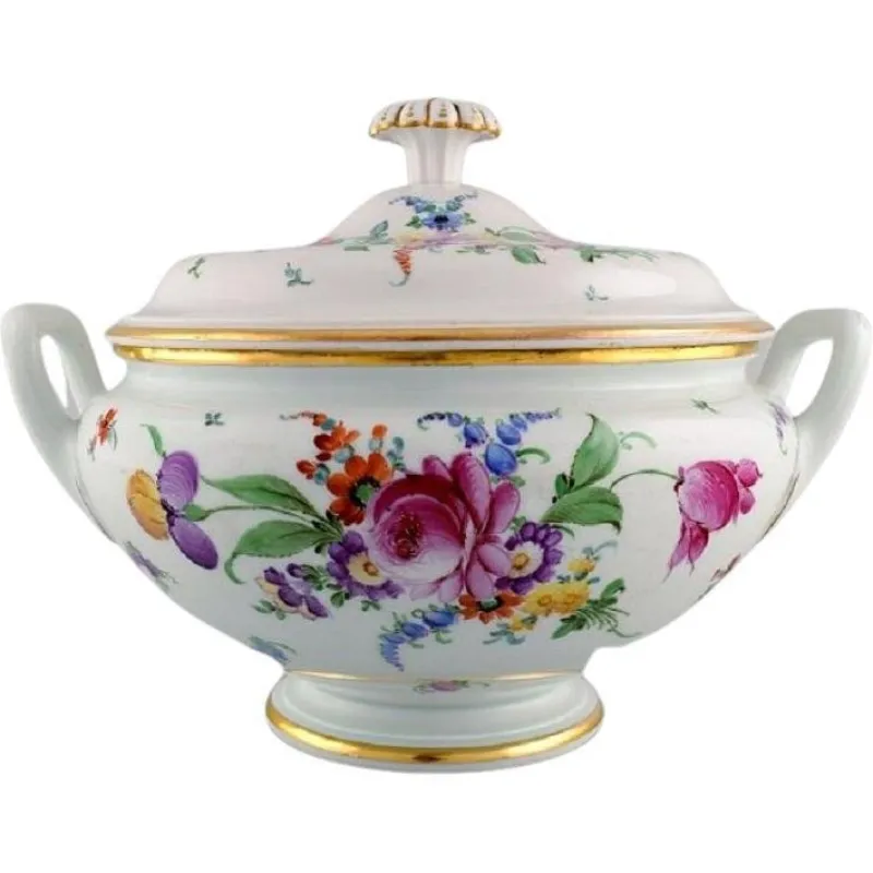 Hot Pamono Large Antique Meissen Soup Tureen in Porcelain with Hand-Painted Flowers
