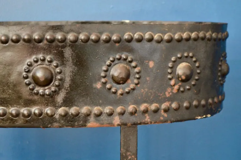Pamono Large Antique Metal Planter> Planters And Jardiniere