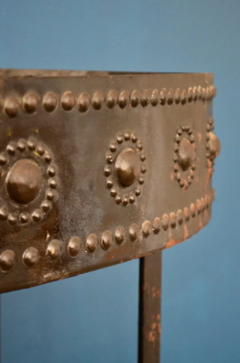 Pamono Large Antique Metal Planter> Planters And Jardiniere