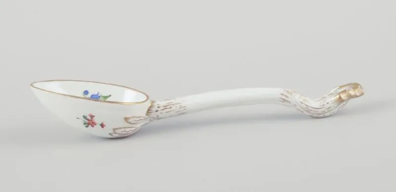 Pamono Large Antique Porcelain Spoon with from Meissen, Germany, 19th Century> Dinner Plates & Bowls