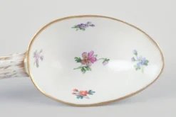 Sale Pamono Large Antique Porcelain Spoon with Floral Motifs from Meissen, Germany, 19th Century
