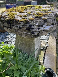 Pamono Large Antique Staddle Stone Architectural Garden Ornament, Britain, 18th Century><noscript><img width=