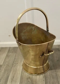 Pamono Large Art Nouveau Brass Helmet Coal Scuttle, 1880><noscript><img width=