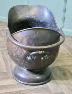 Pamono Large Arts and Crafts Copper Helmet Coal Scuttle><noscript><img width=