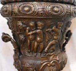 Pamono Large Bronze Urns Monumental Campana Cherub attributed to Clodion, Set of 2