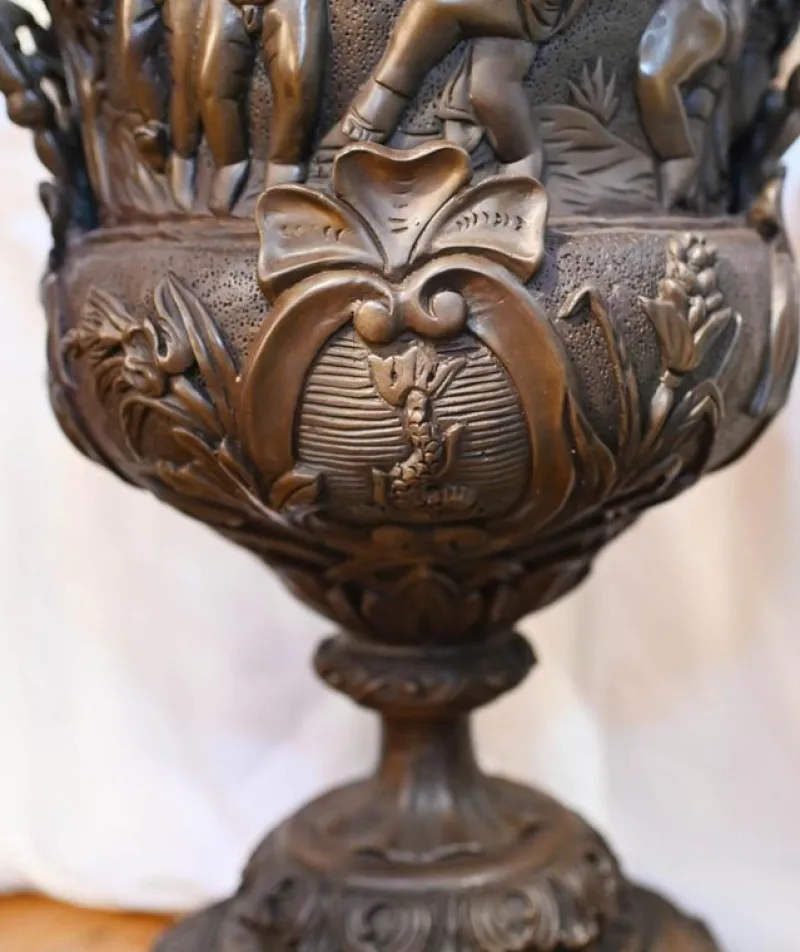 Pamono Large Bronze Urns Monumental Campana Cherub attributed to Clodion, Set of 2
