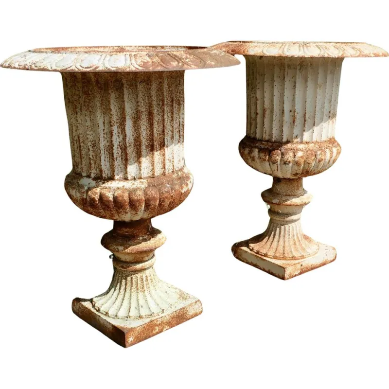 Pamono Large Cast Iron Garden Planters, 1900s, Set of 2> Garden Accessories