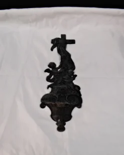 Online Pamono Large Cast Iron Holy Water Font with Cherubs and Crucifixes, 19th Century