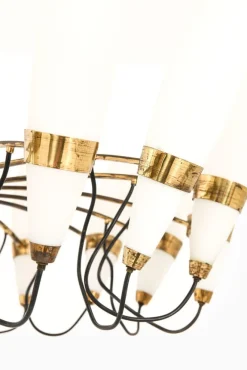 Pamono Large Chandelier in Opaline Glass and Brass from Stilnovo, 1950s><noscript><img width=