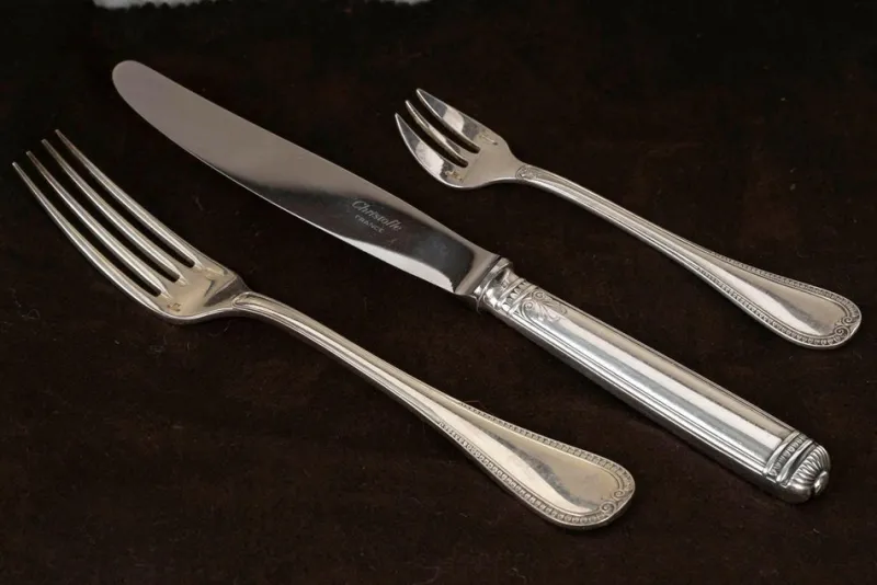 Pamono Large Christofle Service in Original Box, Set of 2> Cutlery & Serving Utensils