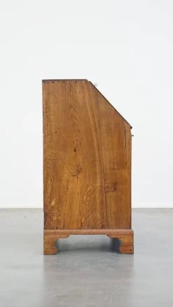 Discount Pamono Large Early 19th Century English Oak Secretary with a Stepped Interior and Working Locks
