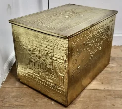 Clearance Pamono Large Embossed Brass Log Box with Tavern Scenes, 1890s