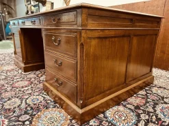 Sale Pamono Large English Desk in Oak