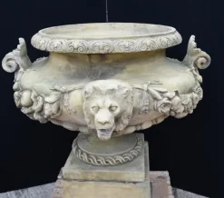 Pamono Large English Stone Garden Urn on Pedestal Plinth><noscript><img width=