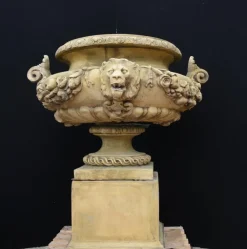 Pamono Large English Stone Garden Urn on Pedestal Plinth><noscript><img width=