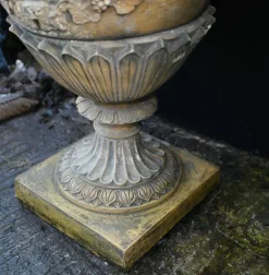 Pamono Large English Stone Garden Urns, Set of 2><noscript><img width=