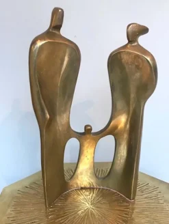 New Pamono Large Figurative Bronze Sculpture of Family by Maria Guergova, 1985
