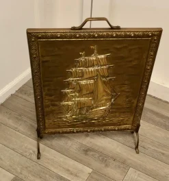 Outlet Pamono Large Fire Screen in Brass, 1920