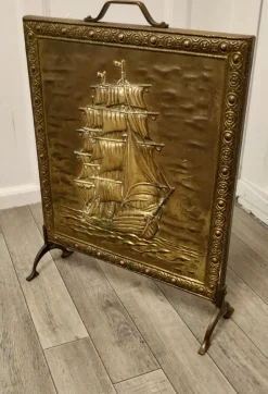 Outlet Pamono Large Fire Screen in Brass, 1920