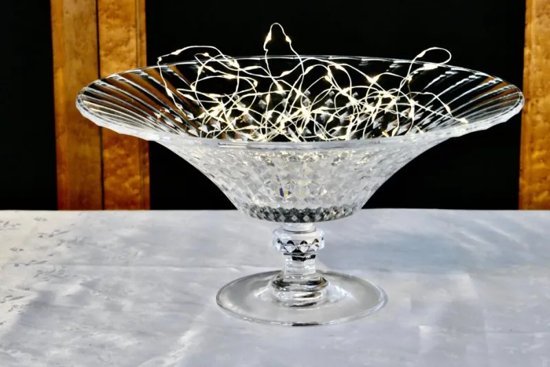 Pamono Large French Tazza Diamond Patterned Crystal Pedestal Fruit Dish, 1950s> Serving Dishes