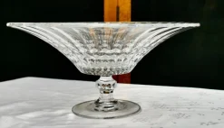 Pamono Large French Tazza Diamond Patterned Crystal Pedestal Fruit Dish, 1950s><noscript><img width=