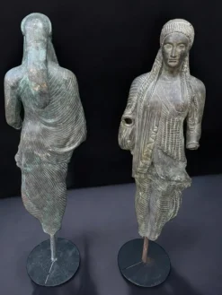 Pamono Large Greek Bronze Sculptures from the Achaean Period, 1940s, Set of 2> Garden Accessories
