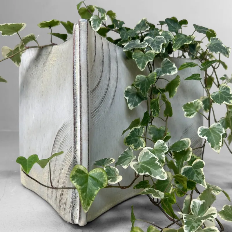 Pamono Large Japanese Okimono Ikebana Vase, 1970s> Vases
