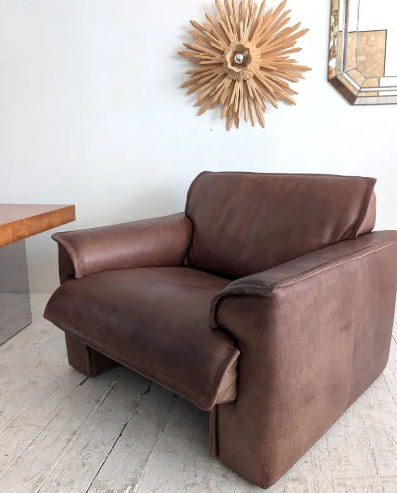 Pamono Large Mid-Century Dutch Buffalo Leather Armchair from Leolux, 1970s> Lounge Chairs & Armchairs