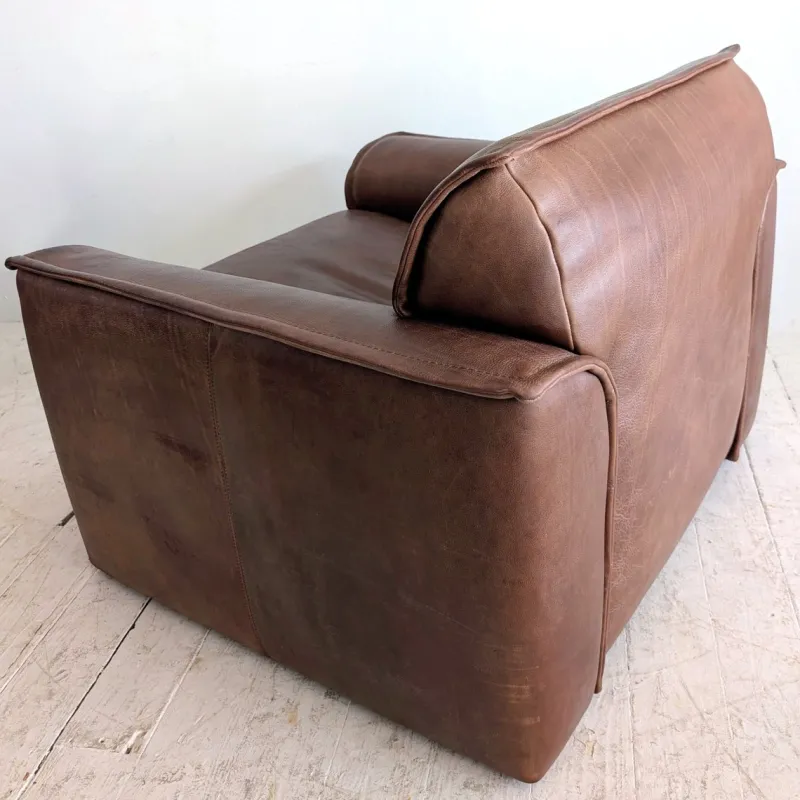 Pamono Large Mid-Century Dutch Buffalo Leather Armchair from Leolux, 1970s> Lounge Chairs & Armchairs