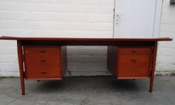 Sale Pamono Large Model 207 Desk in Teak by Arne Vodder for Sibast, 1950s