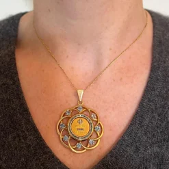 Pamono Large More Than Yesterday Diamond Blue Spinel 18k Gold Love Medal Pendant from Augis, 1960s><noscript><img width=