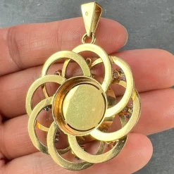 Pamono Large More Than Yesterday Diamond Blue Spinel 18k Gold Love Medal Pendant from Augis, 1960s><noscript><img width=