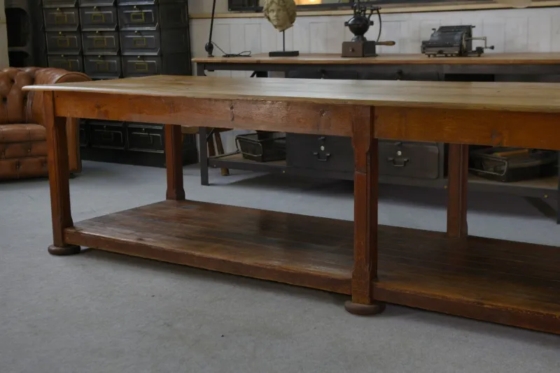 Outlet Pamono Large Oak Drapers Table, 1950s