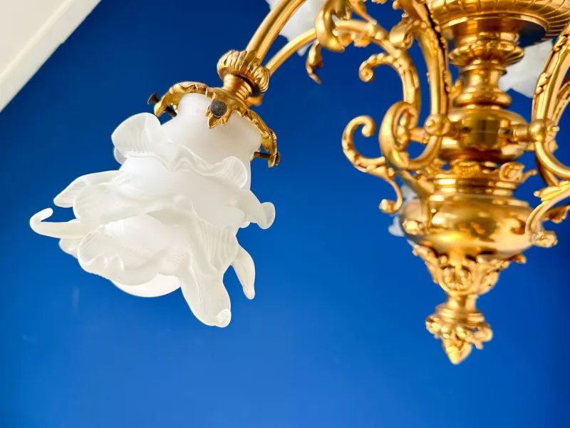 Pamono Large Ornate Bronze Chandelier with Floral Frosted Glass Shades, 1890s> Ceiling Lights