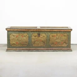 Pamono Large Painted Folk Art Chest, 1753><noscript><img width=