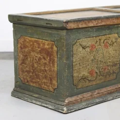 Pamono Large Painted Folk Art Chest, 1753><noscript><img width=